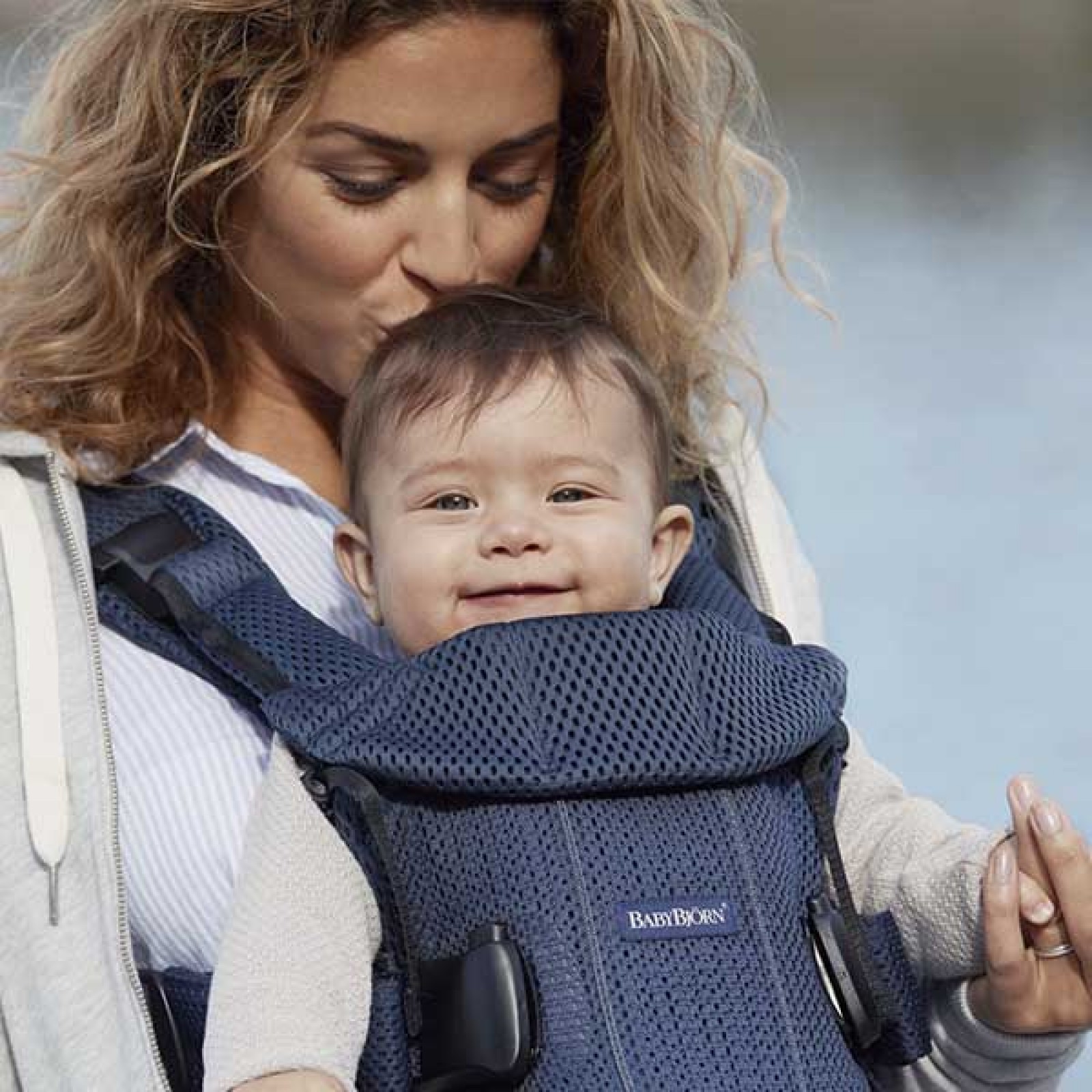 Marsupiu anatomic One Air Navy Blue 3D Mesh - BabyBjorn 7