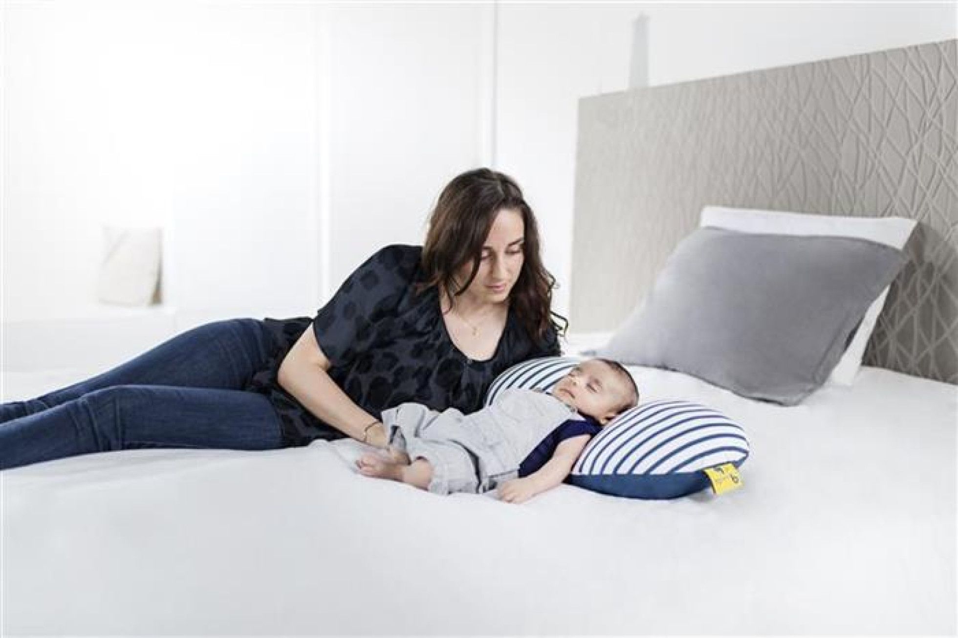 Husa pentru perna multifunctionala 3 in 1 Mum & B Navy - Babymoov 3