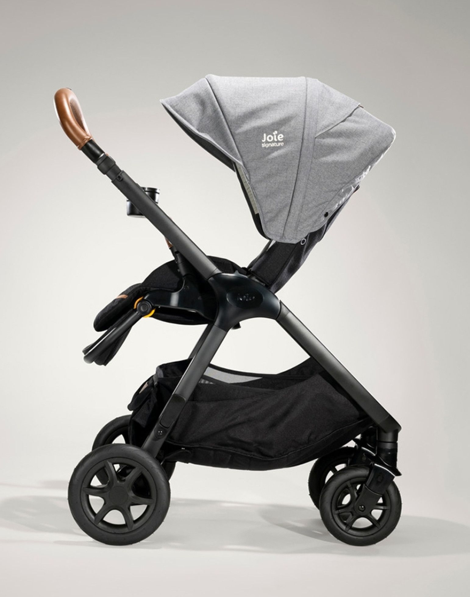 Carucior multifunctional Finiti Signature Carbon - Joie 10