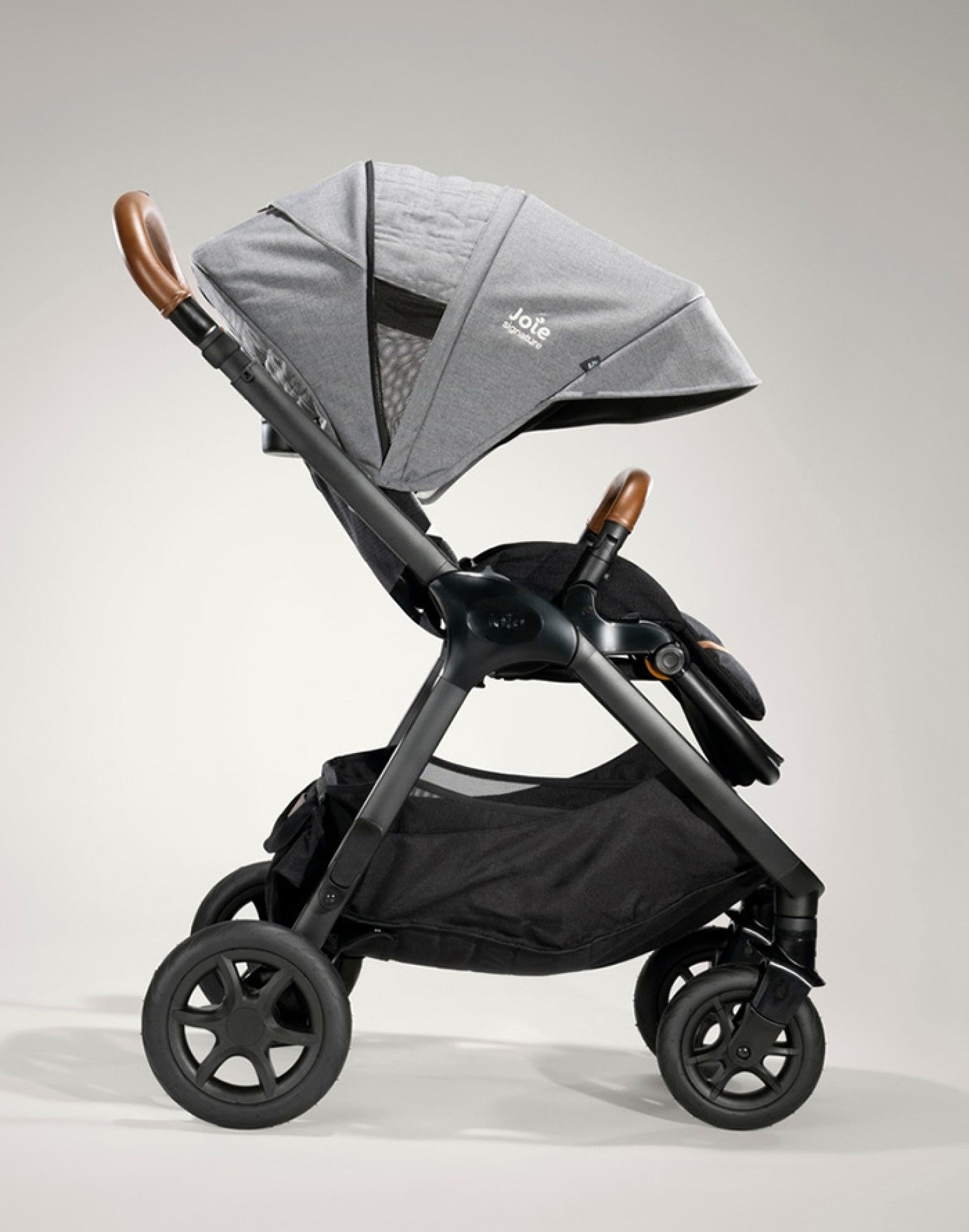 Carucior multifunctional Finiti Signature Carbon - Joie 15