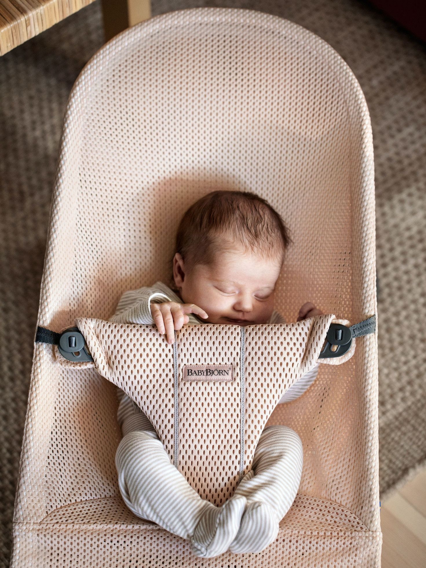 Balansoar Bliss Pearly Pink Mesh - BabyBjorn 5