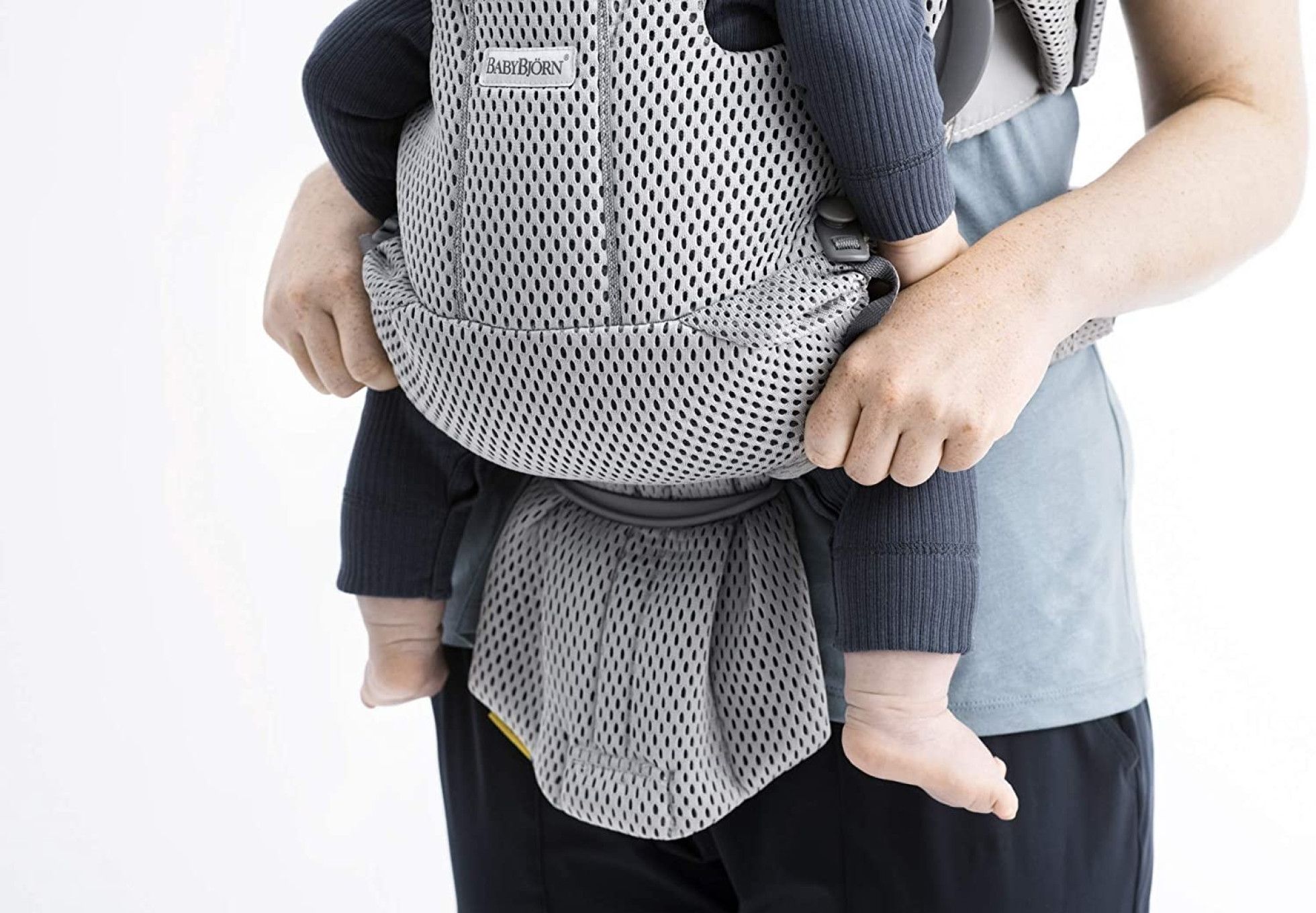 Marsupiu Anatomic One Air Black 3D Mesh - BabyBjorn 2