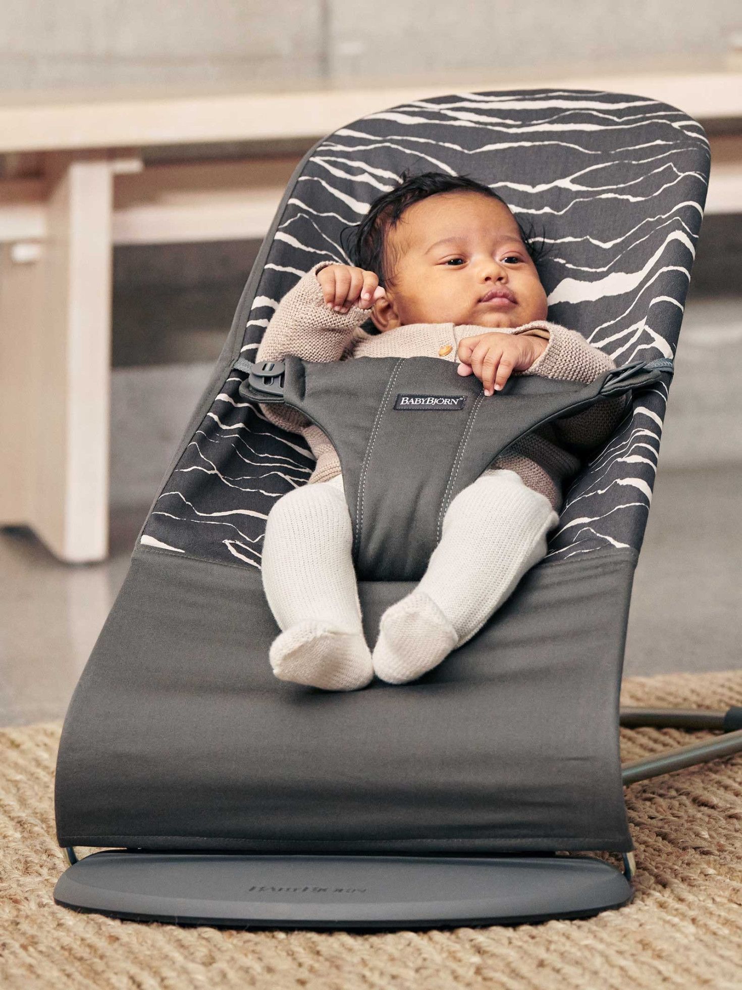 Balansoar Bliss editie limitata Anthracite/Landscape Bumbac - BabyBjorn 8