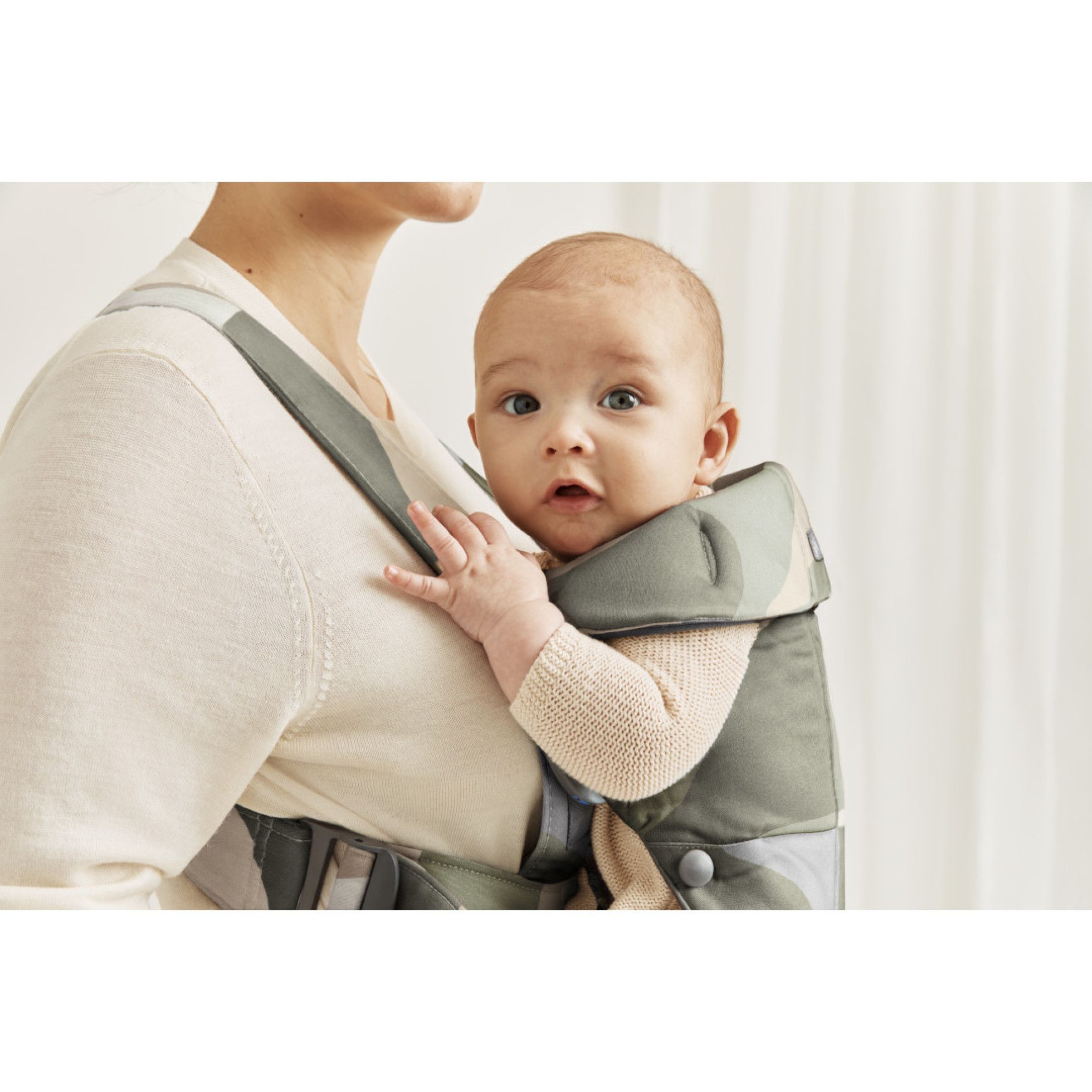 Marsupiu anatomic cu multiple pozitii de purtare Mini Khaki/Green Bumbac - BabyBjorn 12